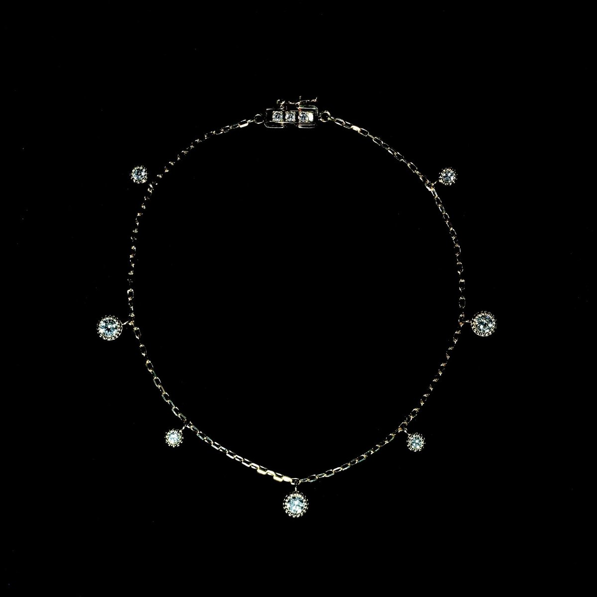 Porte-bonheurブレスレット〈K18YG.PT〉 | Mayuranoir