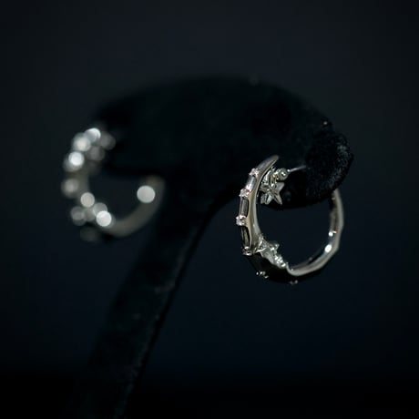 Croissant pierce K18・PT ダイヤモンド