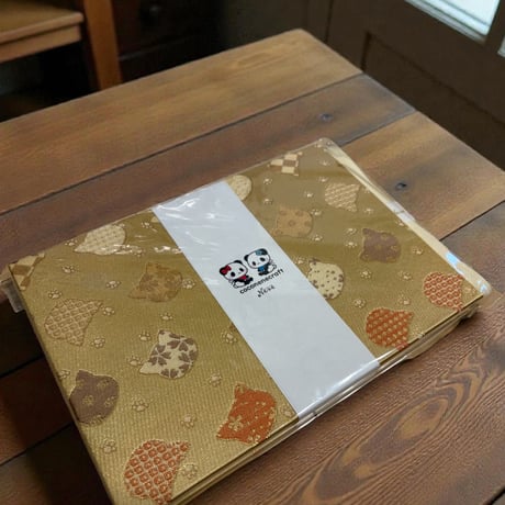 招き猫猫ちゃん柄のB5見開き御朱印帳　24山　バンド付き