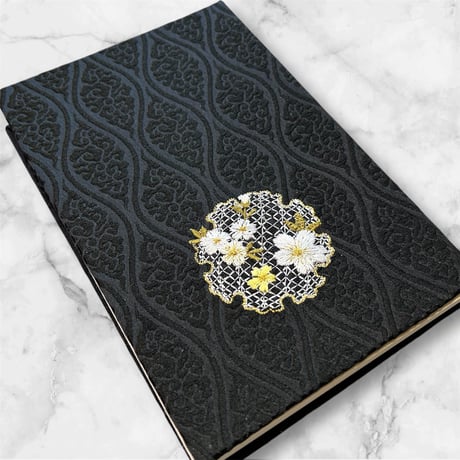 🔵予約　刺繍生地　通常御朱印帳　18×12㍉　きなり 和紙　24山　バンド付
