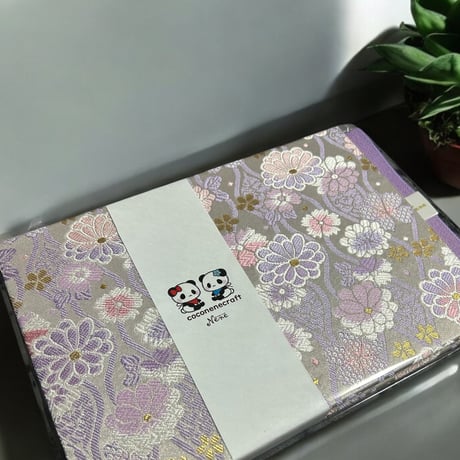 人気の菊柄 B5見開き御朱印帳 24山 バンド付き