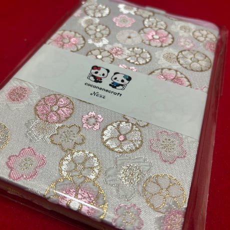 菊柄和紙　4色レインボー🌈の御朱印帳　32山（白菊 、黄菊、桃菊、紫菊） バンド付き