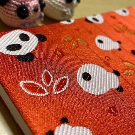 ねねぱんのよこっ帖🐼　キャロぱんちゃん🥕　きなりまたは白和紙　24山　nene バンド付