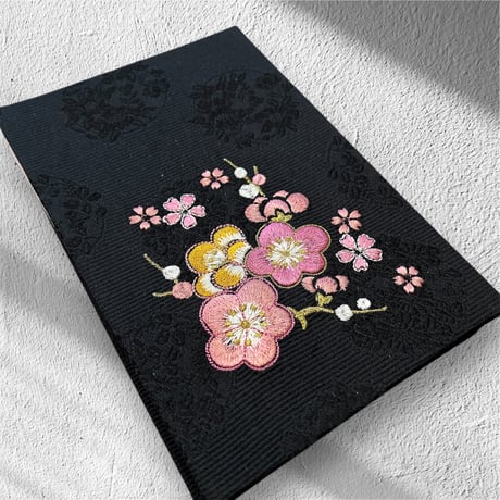 🔵予約　刺繍生地　通常御朱印帳　18×12㍉　きなり和紙　24山　バンド付