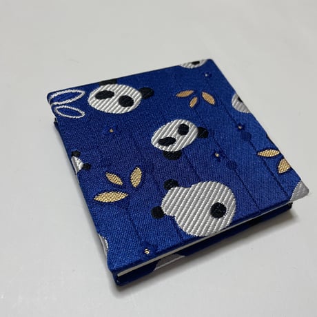 【新商品】キューブ 8×8センチ 24山 きなり和紙  ロイヤル🐼