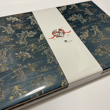 【鳥獣戯画紺】B5見開き御朱印帳      24山　きなりまたは白和紙　 バンド 付き
