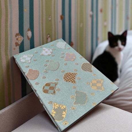 【即日発送・新商品】通常御朱印帳　ミント💚ねこちゃんシルエット🐱🐈‍⬛⸒⸒⸒⸒ 🐾❤︎  18×12㌢　24山　バン 付き