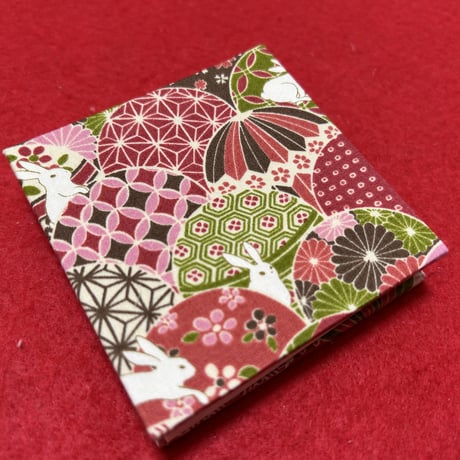 キューブ【8×8ｾﾝﾁ】鞠うさぎ　赤　きなり和紙24山　バンド付き