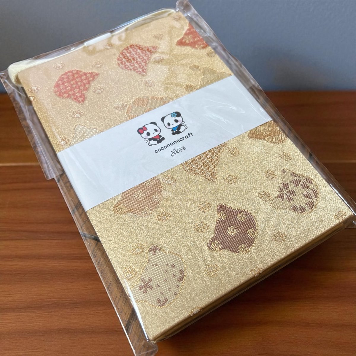 新商品】通常御朱印帳 金ねこちゃんシルエット