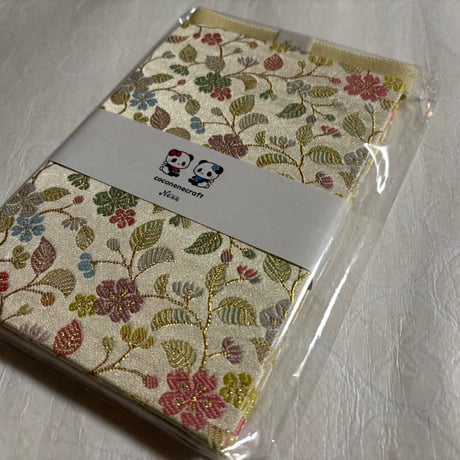 🧡白黄菊柄の通常御朱印帳【12×18】24山　バンド付き