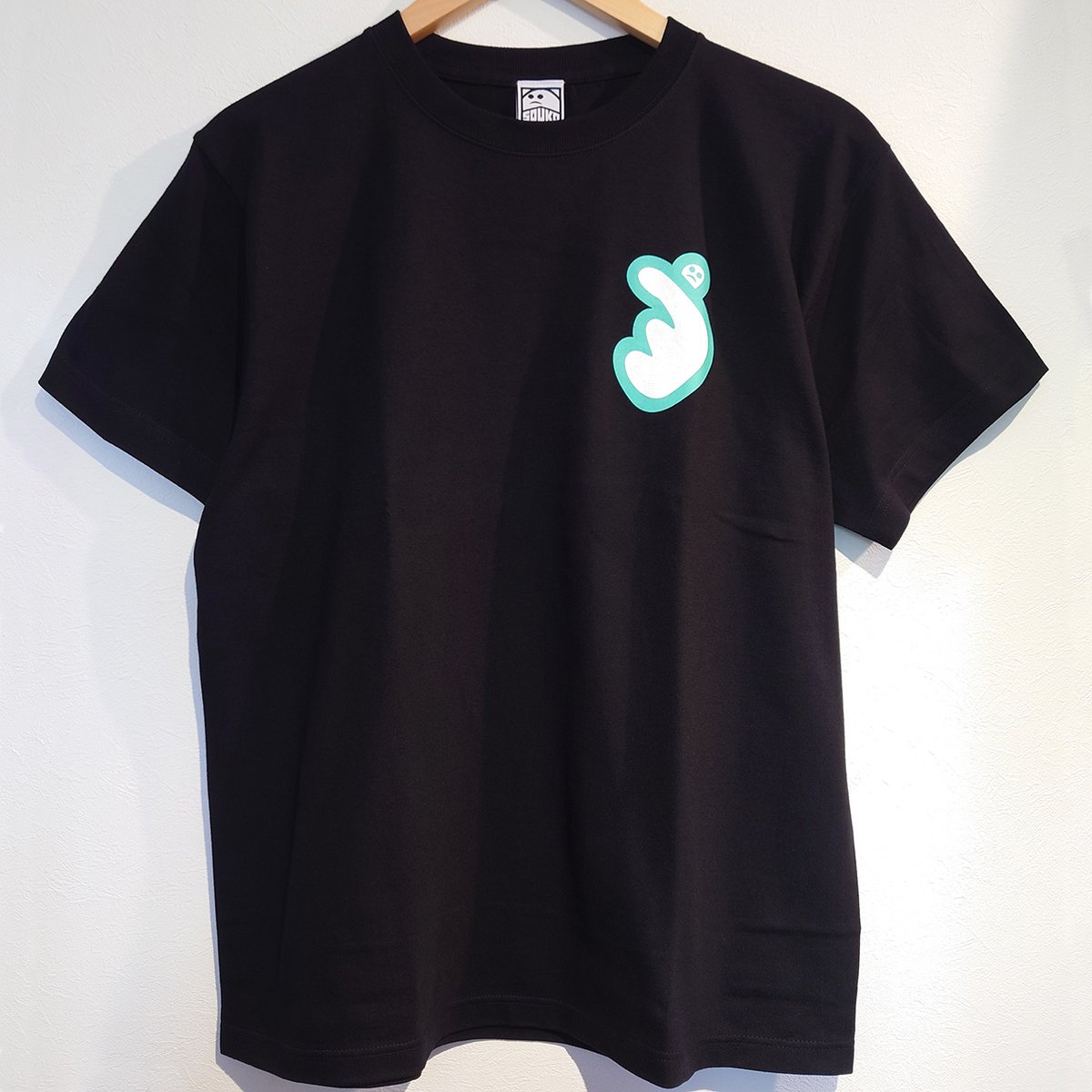 アイドルサインプリント Tシャツ Mサイズ　直筆 ハンドサイン（ブラック）左胸プリントも見てね! | SOUKO