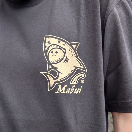 マブイくんinシャーク（スミ）左胸プリントも見てね！