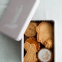 bion ルボワ　クッキー缶ミ二