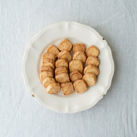 Bion苺とチョコのケーキと焼き菓子box