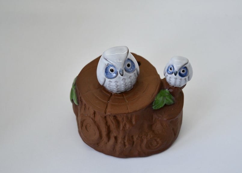 フクロウ親子(梟)貯金箱 楽天市場】開運！ 陶器製 招福ふくろうの親子貯金箱 色：茶色