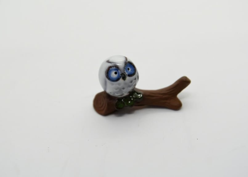 フクロウ形状の金属製箸置き 箸置き（フクロウ） | ギャラリー梟 オンラインショップ