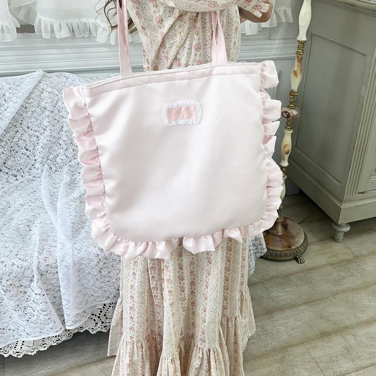 Lili tubutubu frill toteつぶつぶフリルトートバッグ EFOLE トートバッグ Taffeta frill tote bag / タフタ フリル