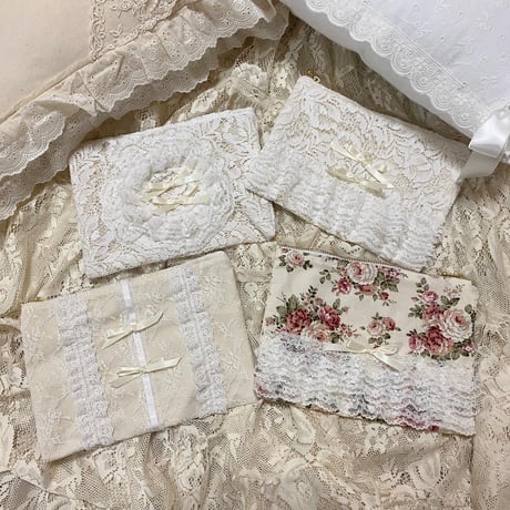 Lace zipper pouch