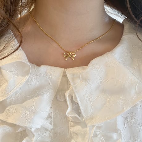 ribbon gold necklace (B)