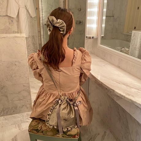 𝐃𝐫𝐚𝐰𝐬𝐭𝐫𝐢𝐧𝐠 𝐬𝐡𝐨𝐮𝐥𝐝𝐞𝐫 𝐛𝐚𝐠﻿ (𝐜𝐡𝐨𝐜𝐨𝐥𝐚𝐭𝐞 𝐜𝐡𝐢𝐩 𝐠𝐨𝐥𝐝﻿)