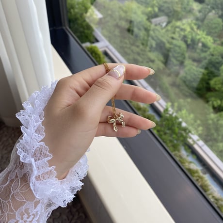 ribbon gold necklace (A)