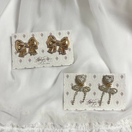 煌めくビジューの輝き