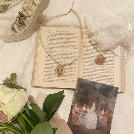 stone cameo necklace