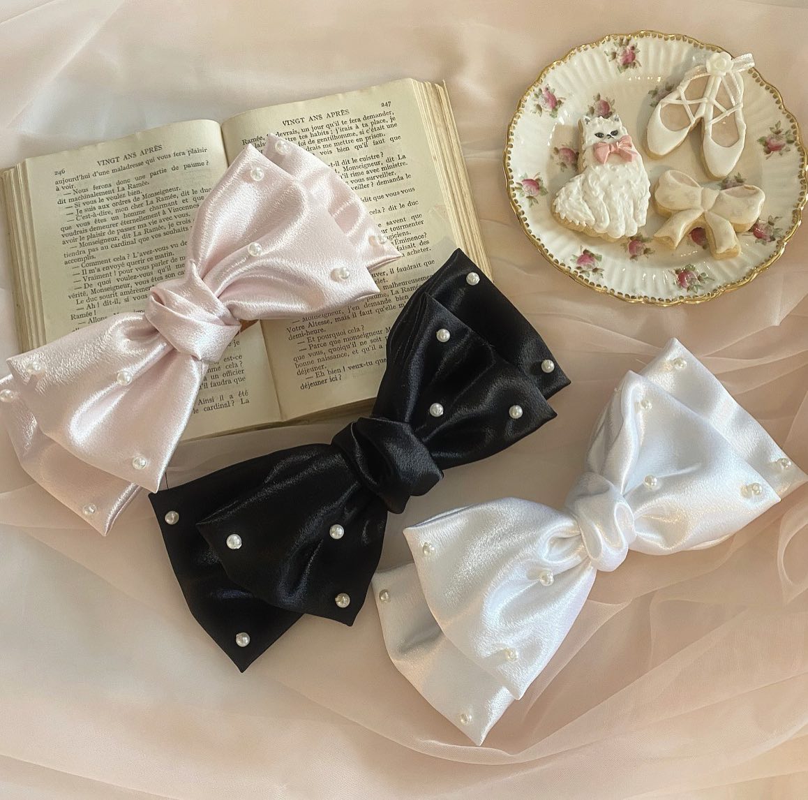 美品　Pachman DROP RIBBON ベージュ satin perl ribbon valletta | Chape.