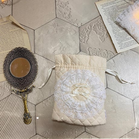 Mini lace quilting drawstring pouch①
