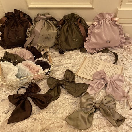 𝐃𝐫𝐚𝐰𝐬𝐭𝐫𝐢𝐧𝐠 𝐬𝐡𝐨𝐮𝐥𝐝𝐞𝐫 𝐛𝐚𝐠﻿ (𝐜𝐡𝐨𝐜𝐨𝐥𝐚𝐭𝐞 𝐛𝐫𝐨𝐰𝐧)