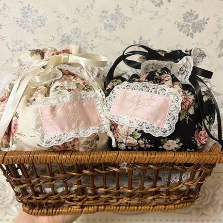 Marshmallow floral lace pouch