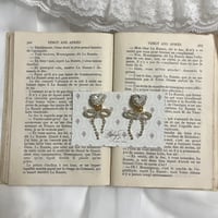 煌めくビジューの輝き