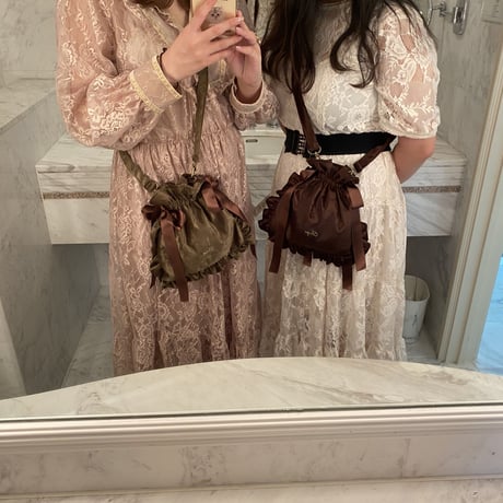 𝐃𝐫𝐚𝐰𝐬𝐭𝐫𝐢𝐧𝐠 𝐬𝐡𝐨𝐮𝐥𝐝𝐞𝐫 𝐛𝐚𝐠﻿ (𝐜𝐡𝐨𝐜𝐨𝐥𝐚𝐭𝐞 𝐛𝐫𝐨𝐰𝐧)
