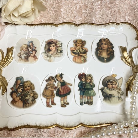 victorian rose clasp pouch