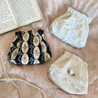 Flex frame pouch (tuck ver.)