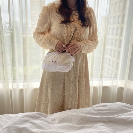 Cotton lace clasp bag