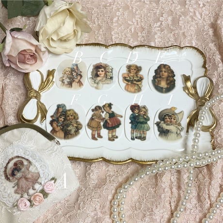 victorian rose clasp pouch