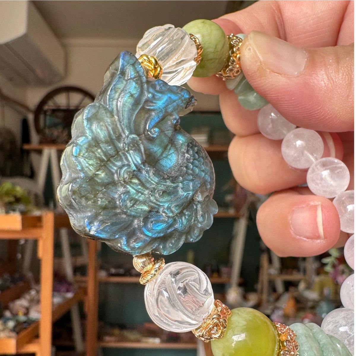 鳳凰 手彫り ラブラドライト 天然石 パワーストーン 石 置物 インテリア 鳳凰 手彫り ラブラドライト 天然石 パワーストーン 石 置物