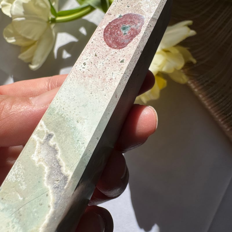 ユニコーンジャスパー 〜心を緩め、あなたの花を咲かせる石〜 | Studio