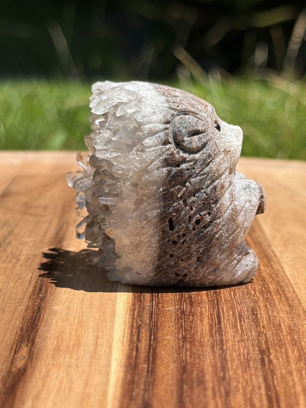 クリスタル・スパイクの幸運のハリネズミ | Studio Kururi