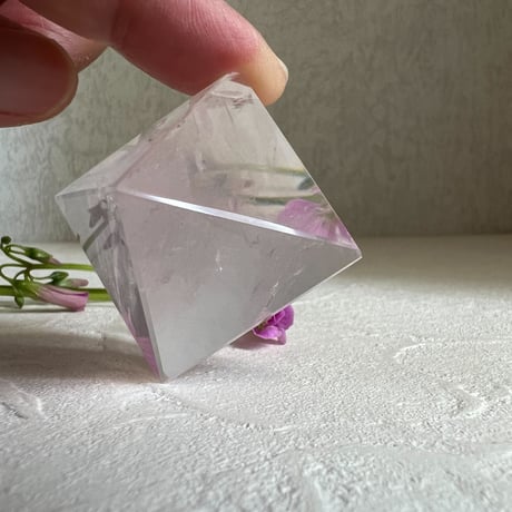 🌸 ふんわり優しいローズクォーツのピラミッド