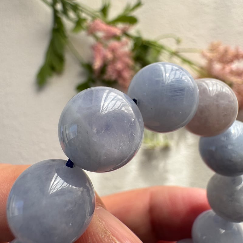 静かな癒しがほどけてゆく》ブルーローズクォーツ・ブレスレット