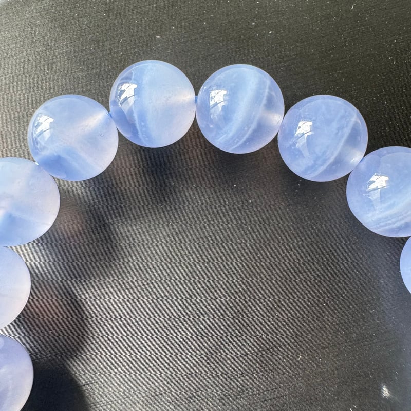 静けさをまとった光の粒》ブルーカルセドニー・ブレスレット | Studio