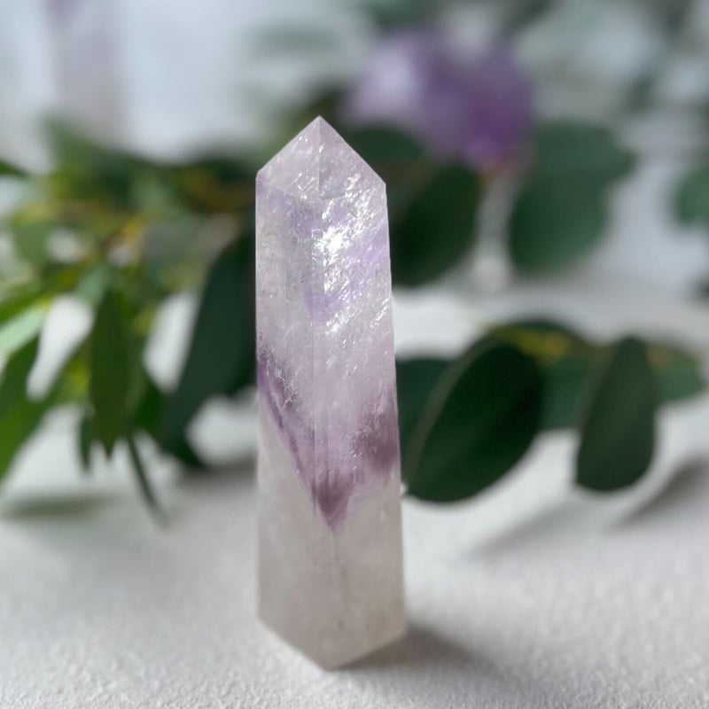 アメジストタワー 🌸💜光のヴェール：アメジストタワーの優しさと神秘💜🌸 | Studio Kururi