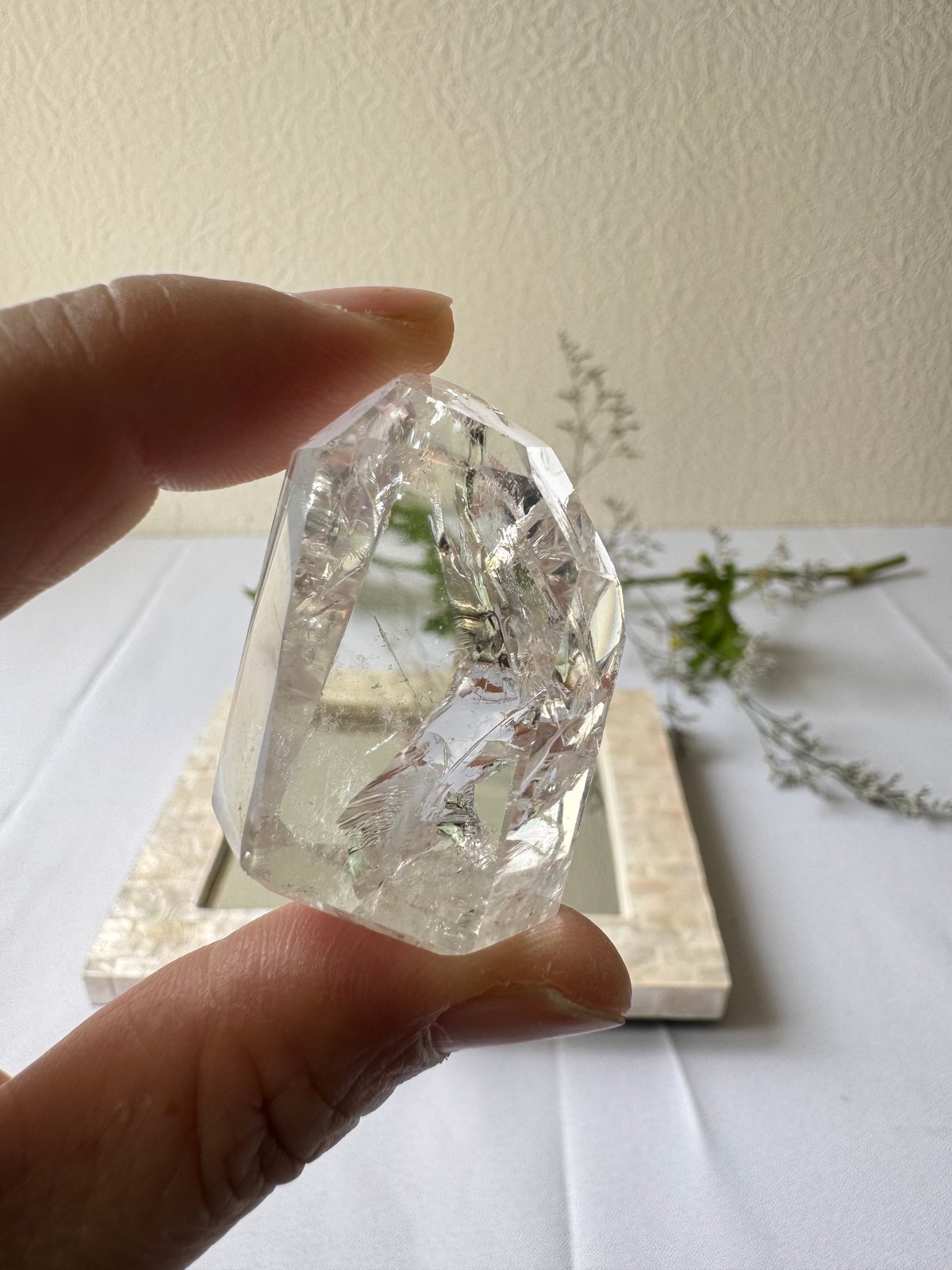 🕊《光の羽が宿る場所──ブラジル産水晶フリーフォーム》 | Studio Kururi