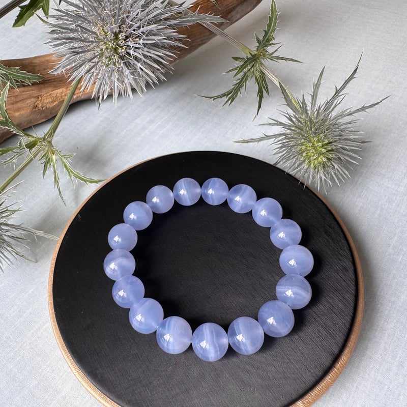 静けさをまとった光の粒》ブルーカルセドニー・ブレスレット | Studio