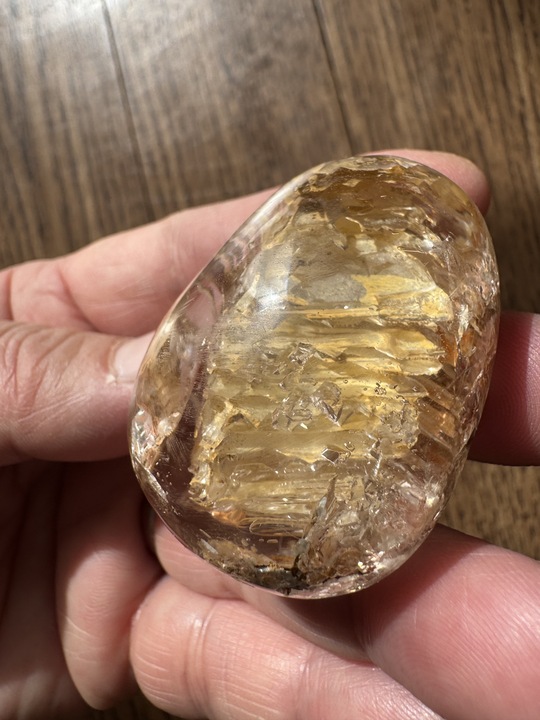 エレスチャルです。 エレスチャルクォーツ 〜最終形態の水晶が持つ神秘の波動〜 | Studio