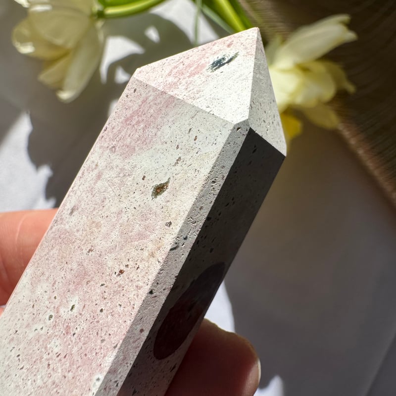 ユニコーンジャスパー 〜心を緩め、あなたの花を咲かせる石