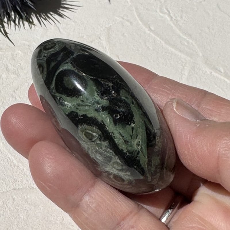 🌱カンババジャスパー ― 静かなる叡智の石 | Studio Kururi