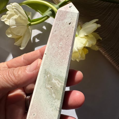 ユニコーンジャスパー 〜心を緩め、あなたの花を咲かせる石〜